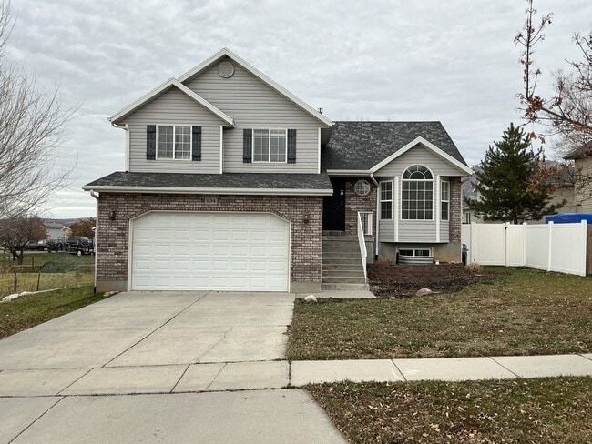 property at 934 E 490 N