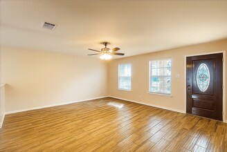 9007 Shaenwest in San Antonio, TX - Building Photo - Building Photo