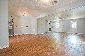 4810 Carmen St in Houston, TX - Building Photo - Building Photo