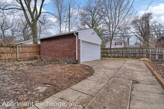 7725 Brookline Terrace in Richmond Heights, MO - Building Photo - Building Photo