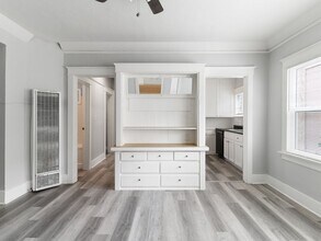 736 Olive Ave in Long Beach, CA - Foto de edificio - Building Photo