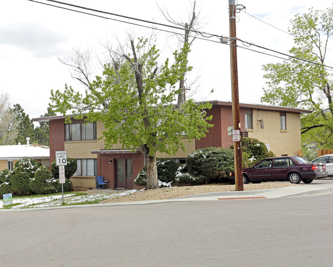 Grant Apartments in Littleton, CO - Building Photo - Building Photo