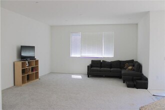 4213 Myrtle St in Lake Elsinore, CA - Building Photo - Building Photo