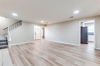 5921 Preston Rd in Dallas, TX - Building Photo - Building Photo