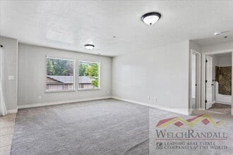 909 S Main St in Layton, UT - Building Photo - Building Photo