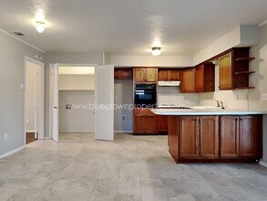 8322 Lullwater Dr in Dallas, TX - Building Photo - Building Photo