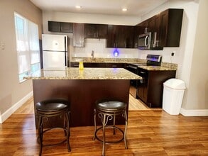 8212 N Dakota Ave in Tampa, FL - Building Photo - Building Photo
