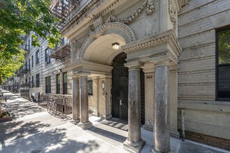 560 W 144th St in New York, NY - Foto de edificio - Building Photo