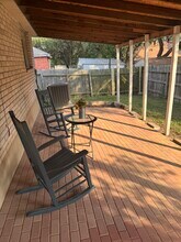 4911 Silent Lk in San Antonio, TX - Building Photo - Building Photo