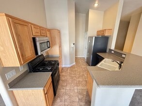 9125 Goose Lake Way in Las Vegas, NV - Building Photo - Building Photo