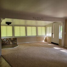 240 Lansing St in Cadillac, MI - Building Photo - Building Photo