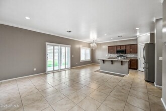 634 W Kerry Ln in Phoenix, AZ - Building Photo - Building Photo
