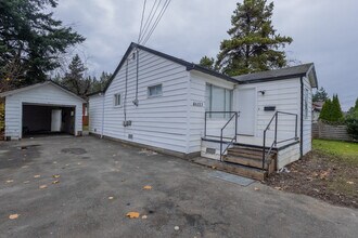 46153 Cleveland Ave in Chilliwack, BC - Building Photo - Building Photo