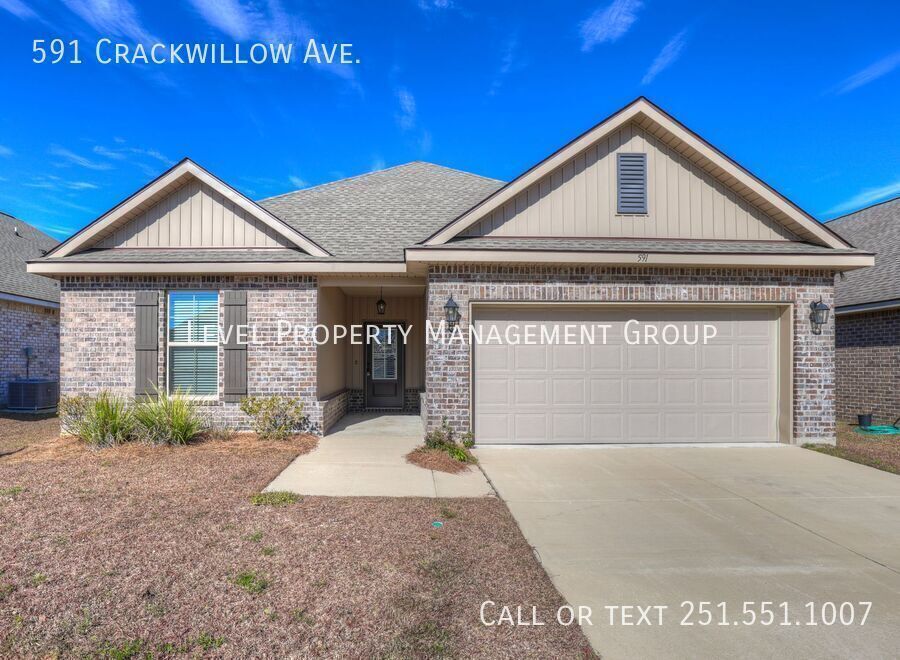 591 Crackwillow Ave in Fairhope, AL - Foto de edificio