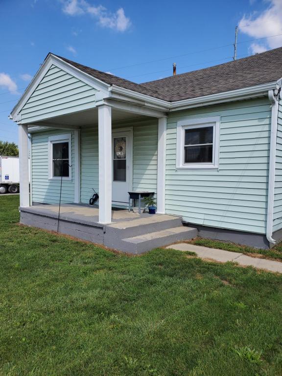 property at 731 E Washington St