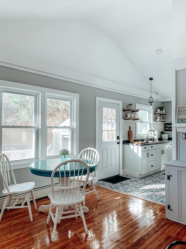 5 Oceanview Rd in Kennebunk, ME - Building Photo - Building Photo