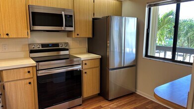 1201 Seafarer Cir in Jupiter, FL - Building Photo - Building Photo