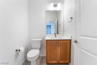 89 Oratorio Dr in Henderson, NV - Building Photo - Building Photo