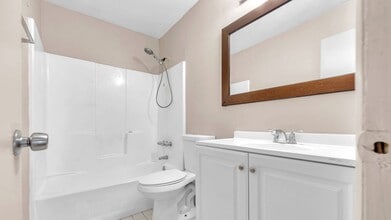 6116 SW 39th St in Miramar, FL - Building Photo - Building Photo
