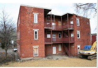 1211 Chapel St in Cincinnati, OH - Foto de edificio - Building Photo