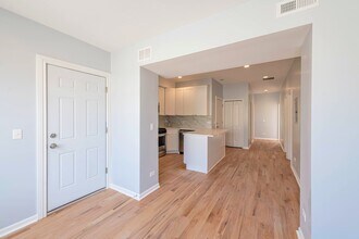 1022 W Ainslie St in Chicago, IL - Building Photo - Building Photo