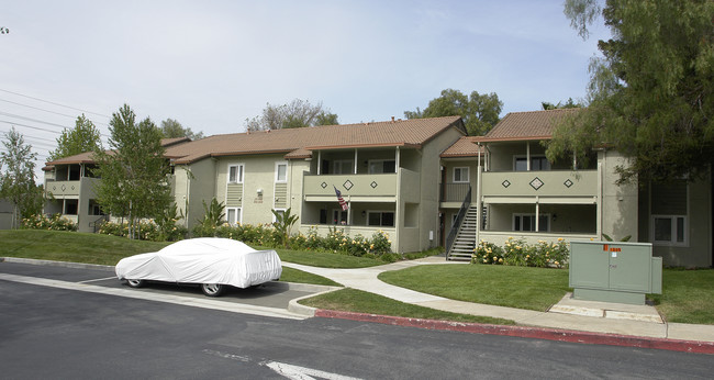 Corners Concord Condominiums in Concord, CA - Foto de edificio - Building Photo