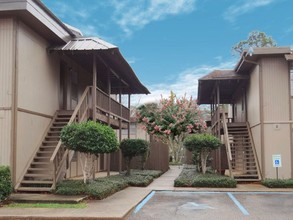 Tanglewood Apartments in Pineville, LA - Building Photo - Building Photo