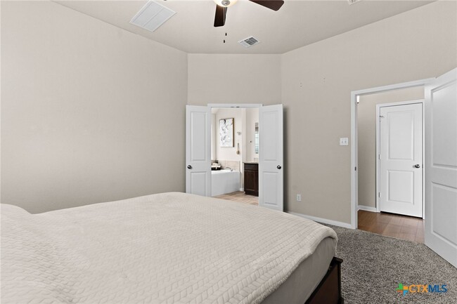property at 1518 Dryden Ave