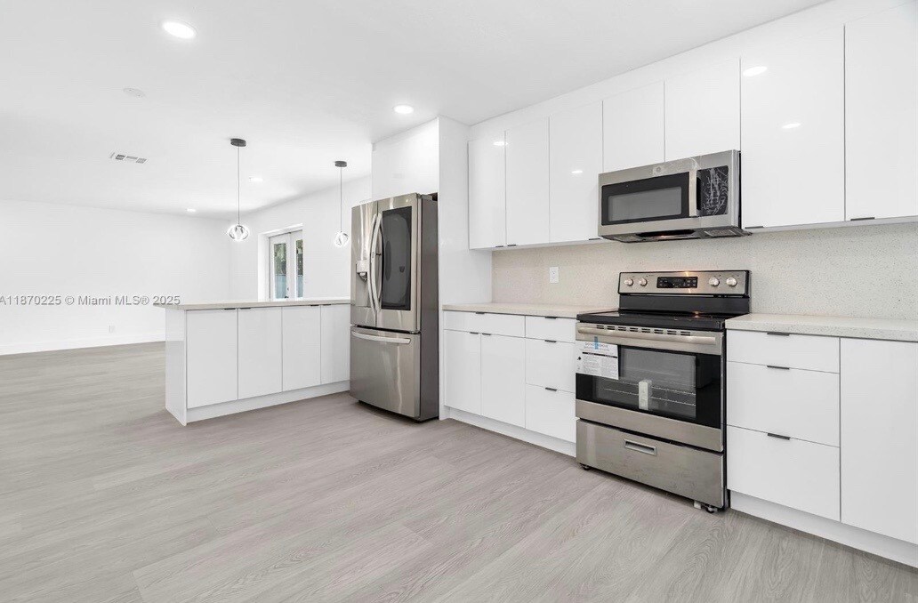1402 NW 19th St in Fort Lauderdale, FL - Foto de edificio