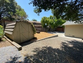 14 Grandview Ave in Petaluma, CA - Building Photo - Building Photo