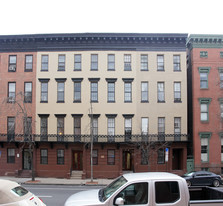 802-806 Cathedral St in Baltimore, MD - Building Photo