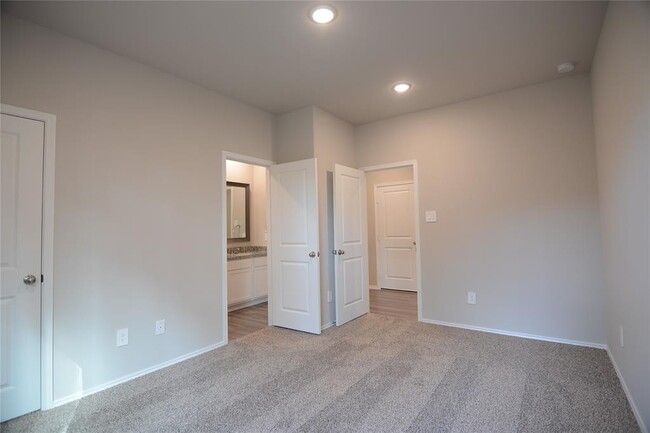 1109 Yellowstone River Rd in Montgomery, TX - Building Photo - Building Photo