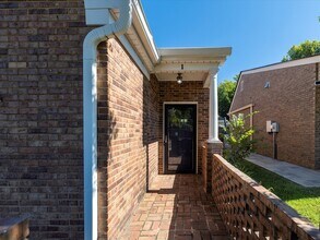1129 W Main St in Franklin, TN - Building Photo - Building Photo