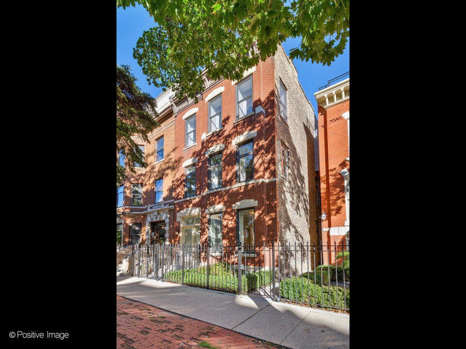 1937 N Mohawk St in Chicago, IL - Building Photo