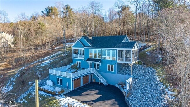 91 Rodgers Ln in Saratoga Springs, NY - Building Photo - Building Photo