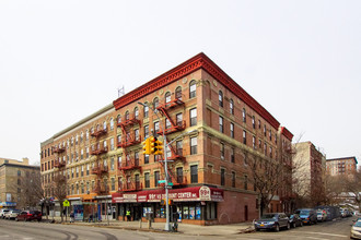 302-308 W 150th St in New York, NY - Building Photo - Building Photo