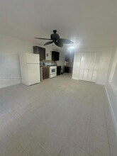 2753 W 68th Pl in Hialeah, FL - Building Photo - Building Photo
