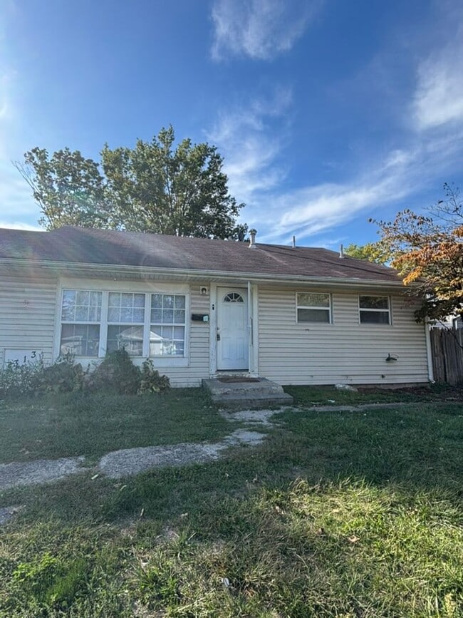 property at 1313 Country Club Rd