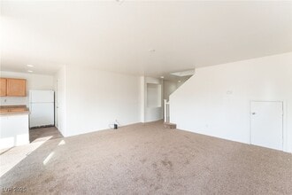 4045 Puebla St in Las Vegas, NV - Building Photo - Building Photo