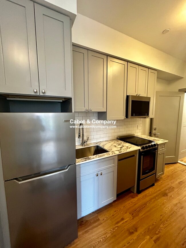 88 Saint Botolph St, Unit 1 in Boston, MA - Building Photo - Building Photo