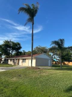 3015 Sabal Palm Dr in Edgewater, FL - Building Photo - Building Photo