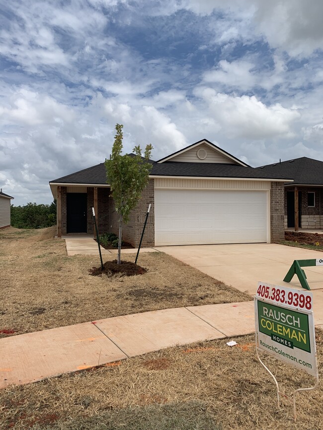 property at 805 NE 105th St