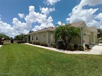 20572 Chestnut Ridge Dr in North Fort Myers, FL - Building Photo - Building Photo