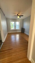 2212 E 70th St in Chicago, IL - Building Photo - Building Photo