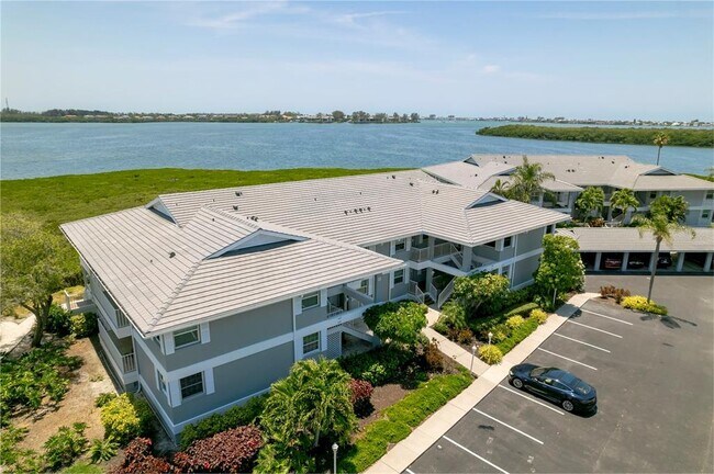 1343 Perico Point Cir in Bradenton, FL - Building Photo - Building Photo