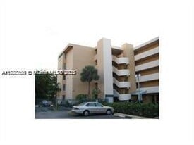 802 NW 87th Ave in Miami, FL - Building Photo