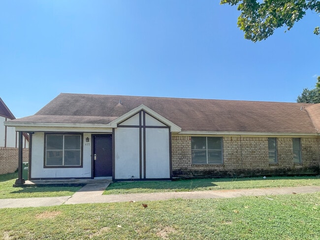 property at 433 W Panther Way