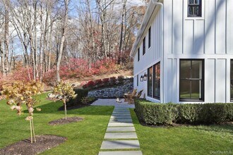 260 Waccabuc Rd in Goldens Bridge, NY - Building Photo - Building Photo