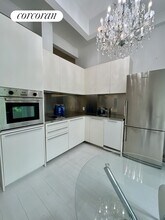 216 E 52nd St in New York, NY - Building Photo - Building Photo