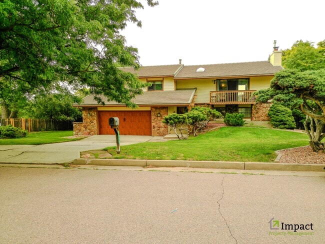 5005 Sunbird Cliffs Dr in Colorado Springs, CO - Building Photo - Building Photo